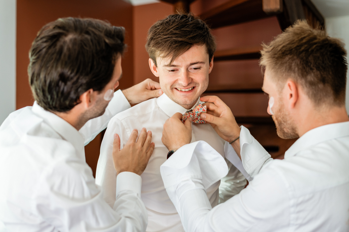 Mariage au Domaine de Kerenez : une arrivée en bateau pour une journée inoubliable