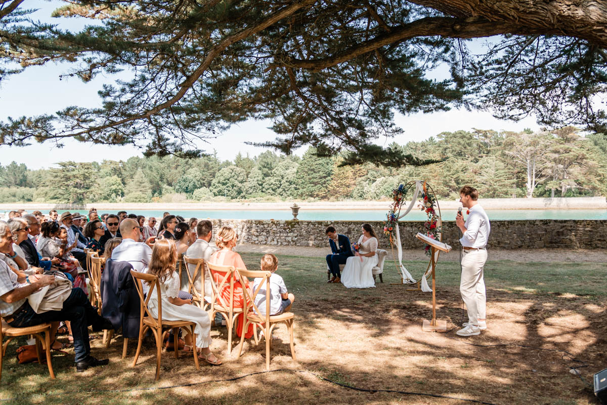 Mariage au Domaine de Kerenez : une arrivée en bateau pour une journée inoubliable